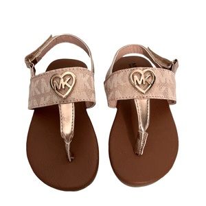 KIDS GIRLS Toddler Michael Kors Gold Heart Sandals Size 7